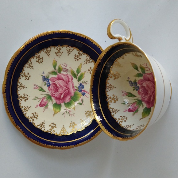 Aynsley Bone China Cobalt Blue & Gold Pink Cabbage Rose Teacup & Saucer C894 - Picture 2 of 7